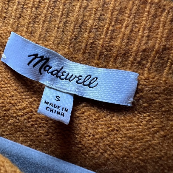 Madewell women’s sweater
Size small - Picture 3 of 4